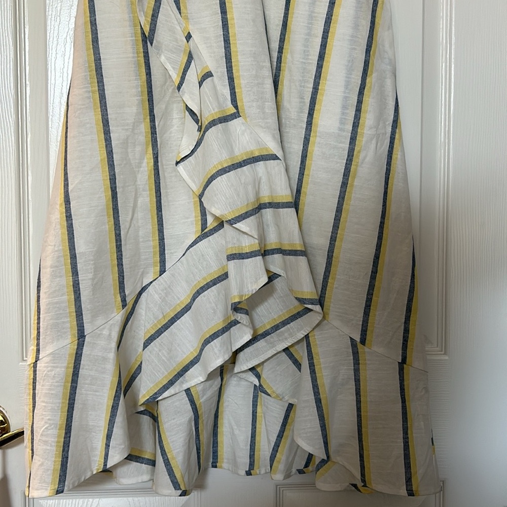 JOA Striped V-Neck Ruffle Dress - Picture 3 of 7